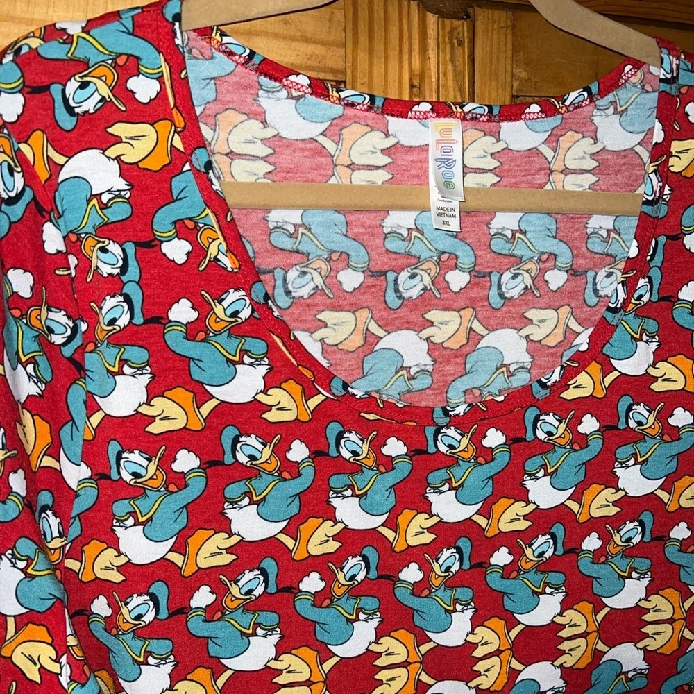 LuLaRoe Classic tee Donald Duck tunic top. Size 3XL. EUC - Picture 2 of 4